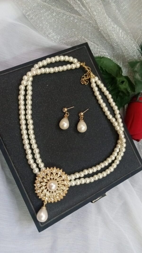Radient Double layerd Necklace