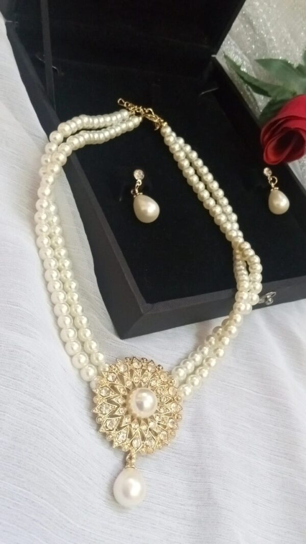 Radient Double layerd Necklace - Image 2